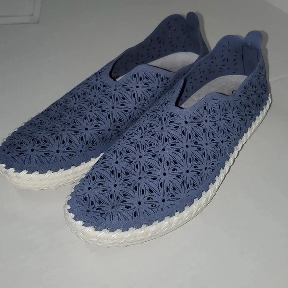 Bernie Mev. Cut Out Slip-On Blue Suede Leather Shoes Womens Size 40 - Picture 3 of 11